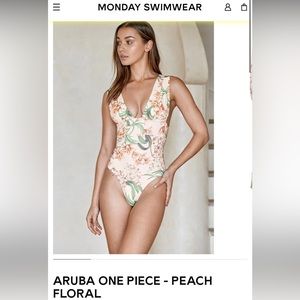 Monday Swimwear Aruba One Piece Swimsuit - Peach Floral - Large - NWT